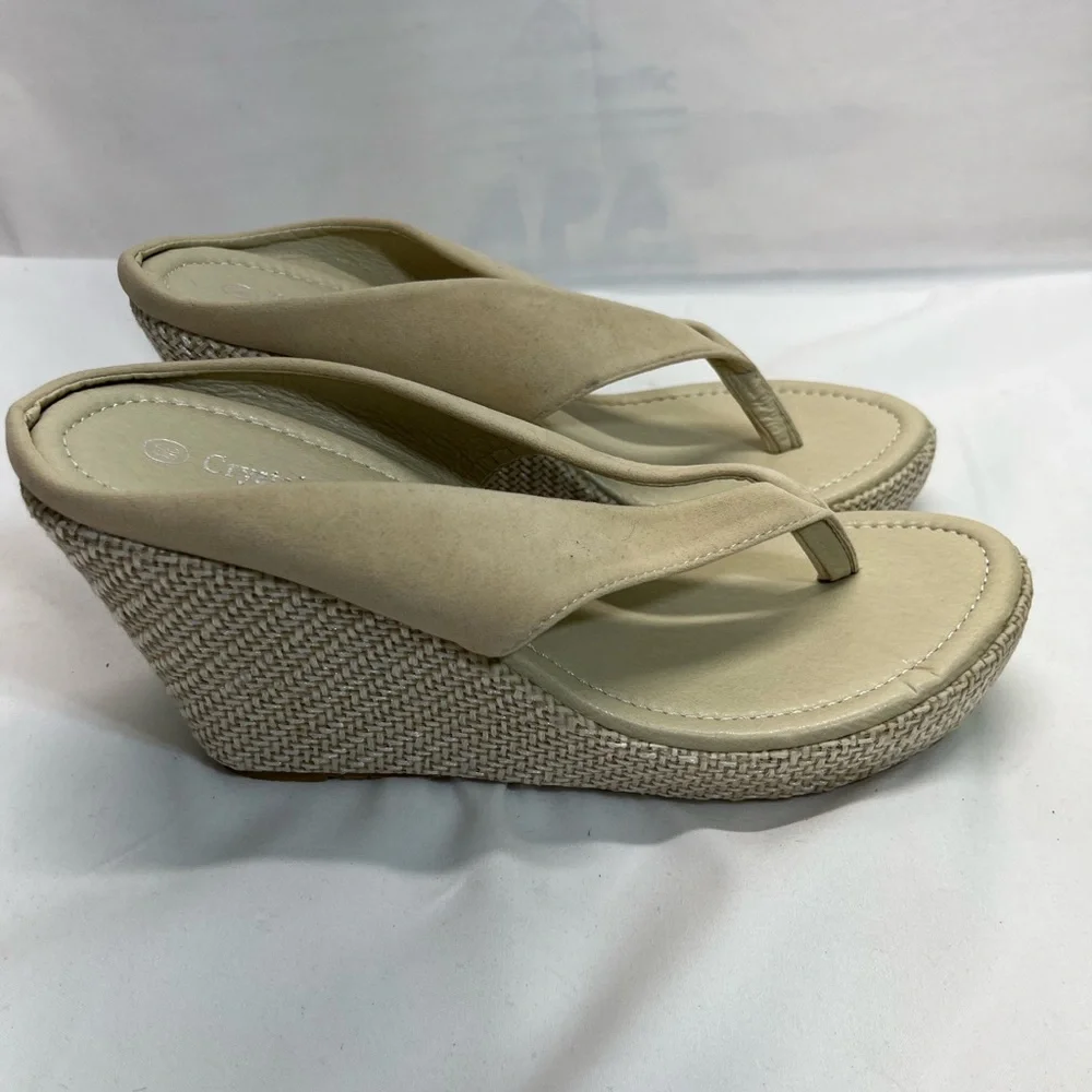 CRYSTAL QUEEN NEW BEIGE WEDGE SANDAL W/WOVEN TRIM SZ‎ 7.5-8 3.5” Wedge heel